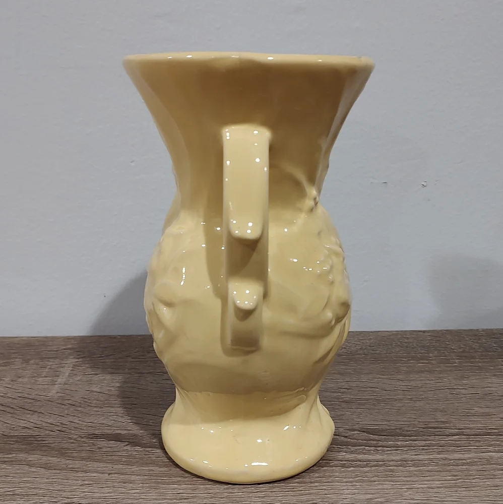McCoy Pottery Vintage Bird of Paradise Double Handle Vase Yellow MCM 1940s